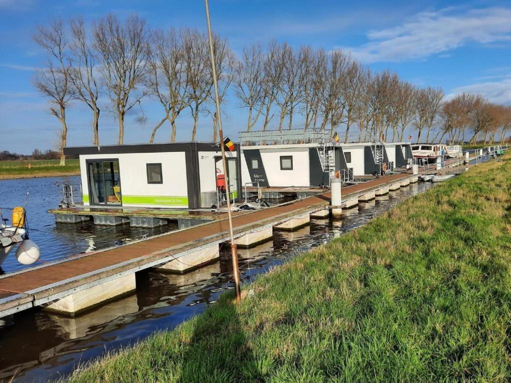 Houseboat Tiny Griffin Hotel Nieuwpoort Bagian luar foto