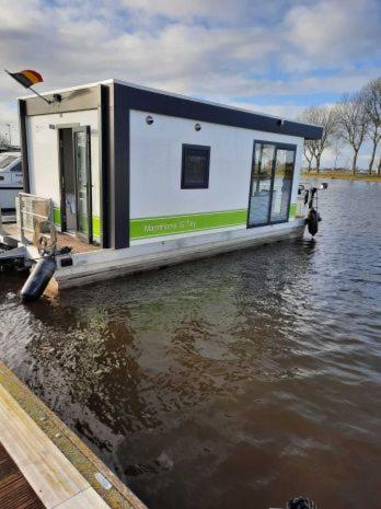 Houseboat Tiny Griffin Hotel Nieuwpoort Bagian luar foto