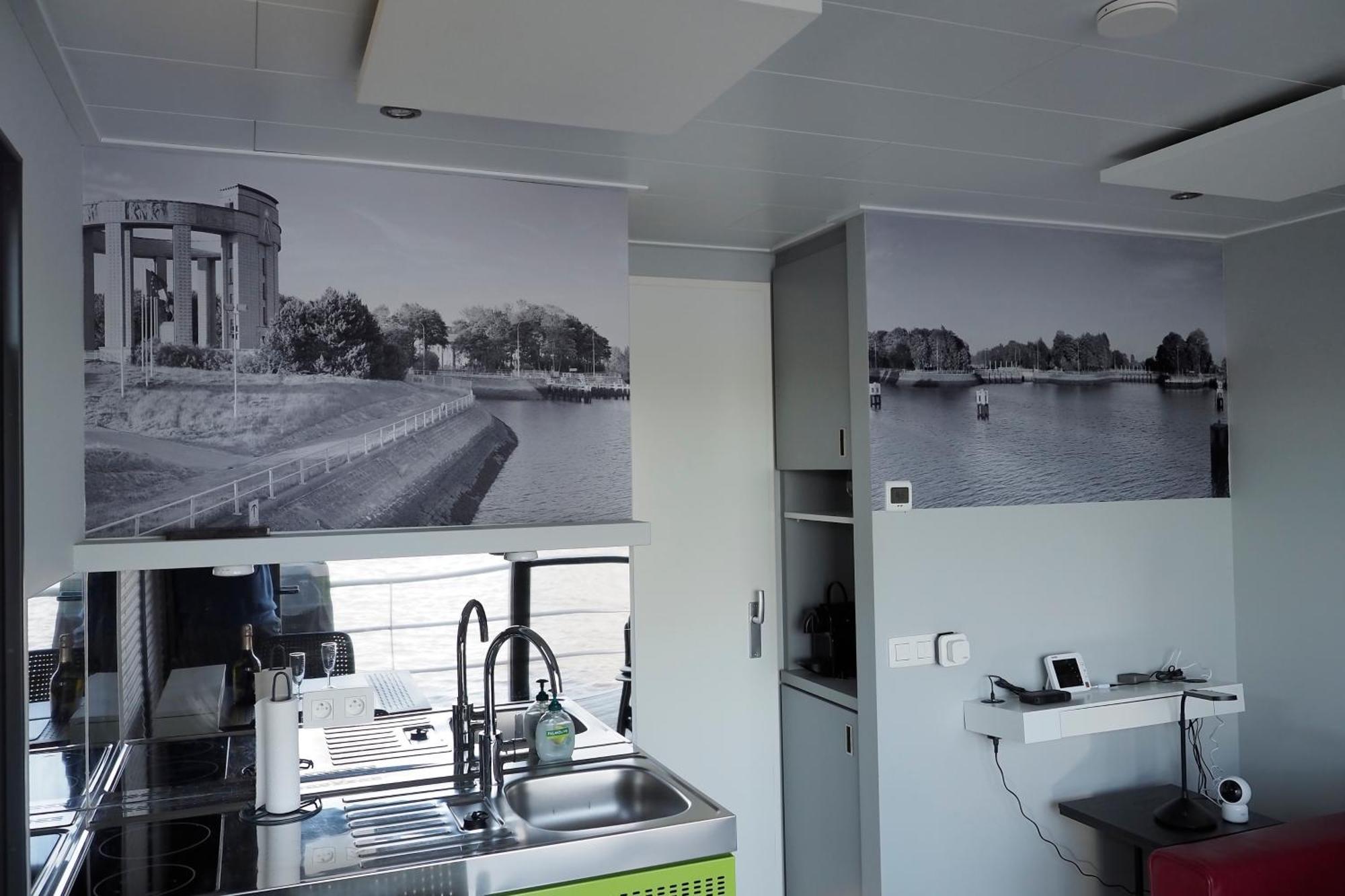 Houseboat Tiny Griffin Hotel Nieuwpoort Bagian luar foto